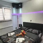 Yela * Zadar