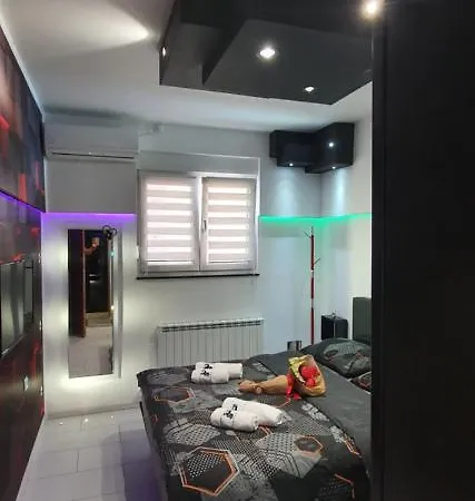 Yela Apartament *
